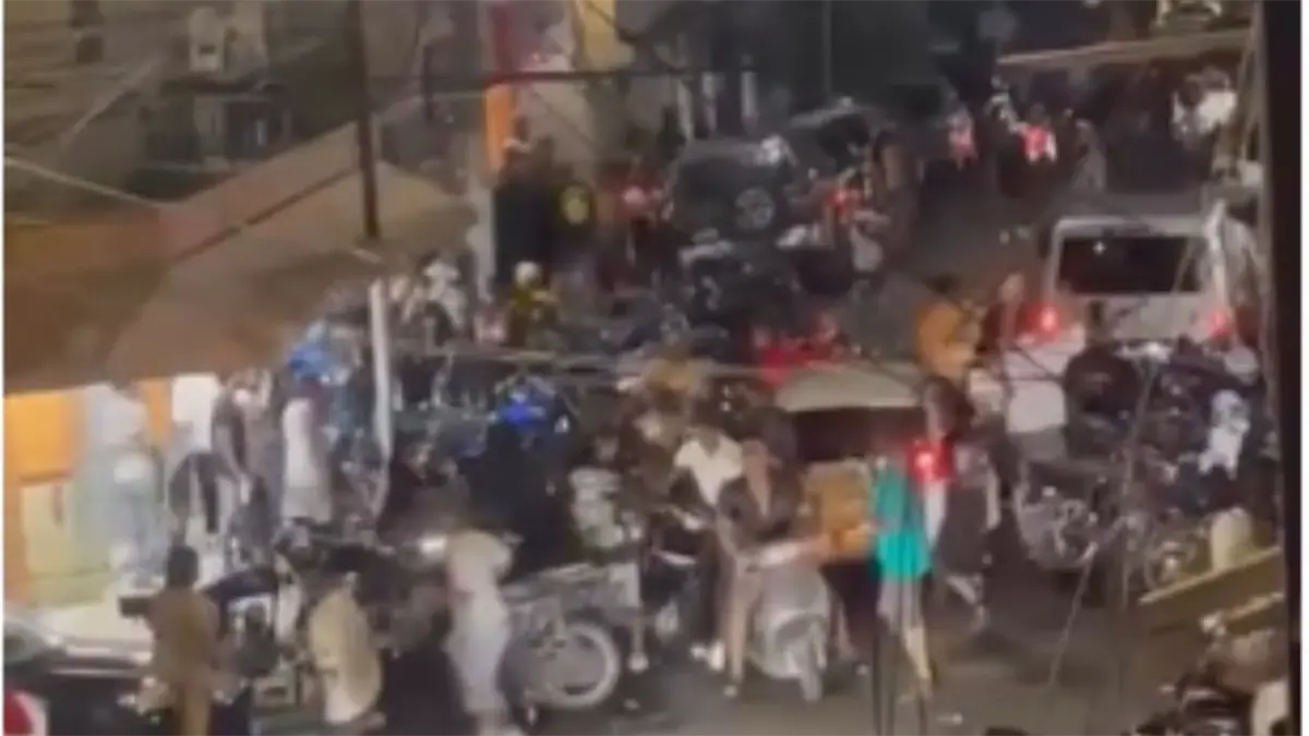 Matan a hombre tras discusión por roce entre un motor y un vehículo en Herrera