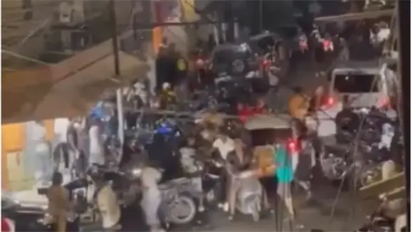 Matan a hombre tras discusión por roce entre un motor y un vehículo en Herrera