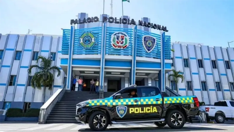 Polic&iacute;a Nacional realiza encuentro hist&oacute;rico con ex jefes y directores generales