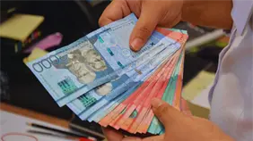 Economista cuestiona coherencia entre reducci&oacute;n de la pobreza y permanencia de subsidios sociales