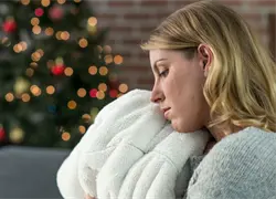 Qu&eacute; hacer para afrontar la soledad en Nochebuena y en Navidad