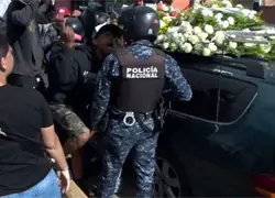 El &uacute;ltimo exceso: polic&iacute;as  arman un conflicto en sepelio  de joven ultimado por agentes