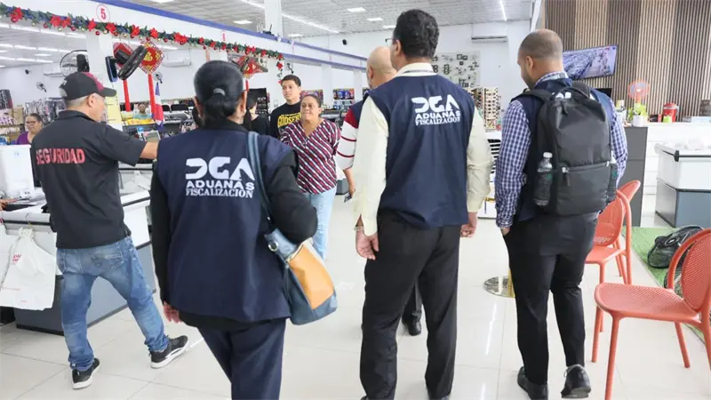 DGA refuerza controles sobre comercio asiático y asegura RD$1,592 millones en impuestos