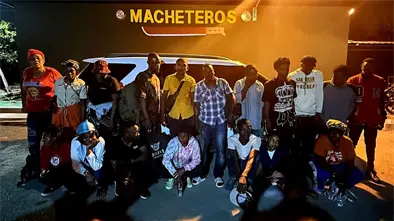 Ej&eacute;rcito intercepta jeepeta con 18 nacionales haitianos indocumentados en Esperanza, Valverde