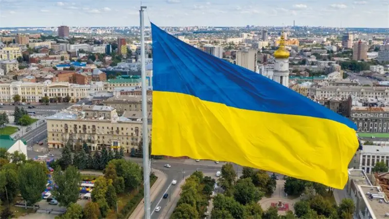 España autoriza la aportación de 100 millones a la OTAN para la defensa de Ucrania