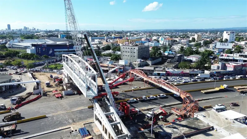 Obras Públicas habilita nuevos retornos y amplía puente para mejorar el tránsito en la Autopista Duarte