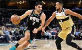 Aldama vuelve a anotar 37 puntos y los Grizzlies vencen a los Jazz