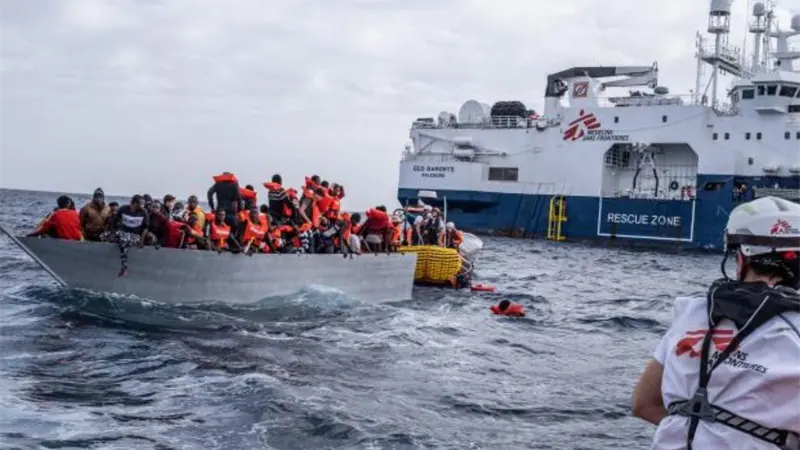 Ong alerta del posible naufragio de un barco con 117 migrantes en el Mediterráneo central