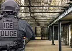 Trump planea detener a 80,000 inmigrantes en almacenes industriales, seg&uacute;n medios