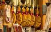 España pide a Japón mantener importaciones de jamón serrano pese a brote de peste porcina