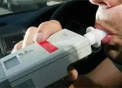 Refuerzan controles: transportistas son sometidos a pruebas de alcohol&iacute;metro