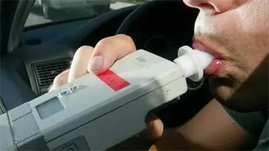 Refuerzan controles: transportistas son sometidos a pruebas de alcohol&iacute;metro