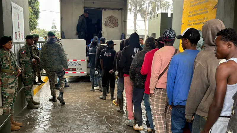 Detienen 125 migrantes haitianos indocumentados durante operativos en Constanza