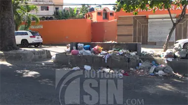 Persisten focos de basura tras celebraciones navide&ntilde;as