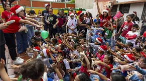 Los venezolanos, más preocupados por la economía navideña que por el despliegue de EE.UU.