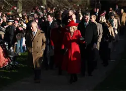 Carlos III y familia real brit&aacute;nica celebran misa de Navidad en Sandringham con sus hijos