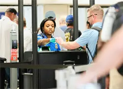 Estados Unidos inicia toma de fotos y datos biométricos a extranjeros