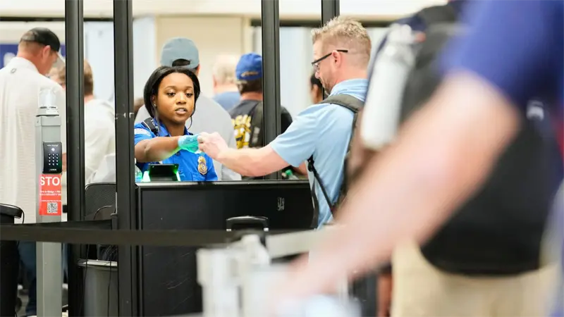 Estados Unidos inicia toma de fotos y datos biom&eacute;tricos a extranjeros