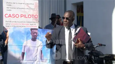 Exigen someter ayudante fiscal por muerte de su expareja en Villa Altagracia