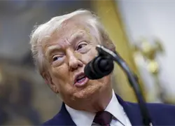 Trump avisa que él tiene la última palabra sobre el plan de paz negociado con Zelenski