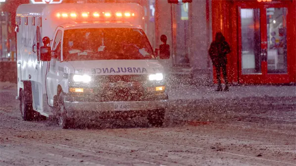Tormenta invernal provoca retrasos y cancelaciones en aeropuertos del noreste de EE.UU.