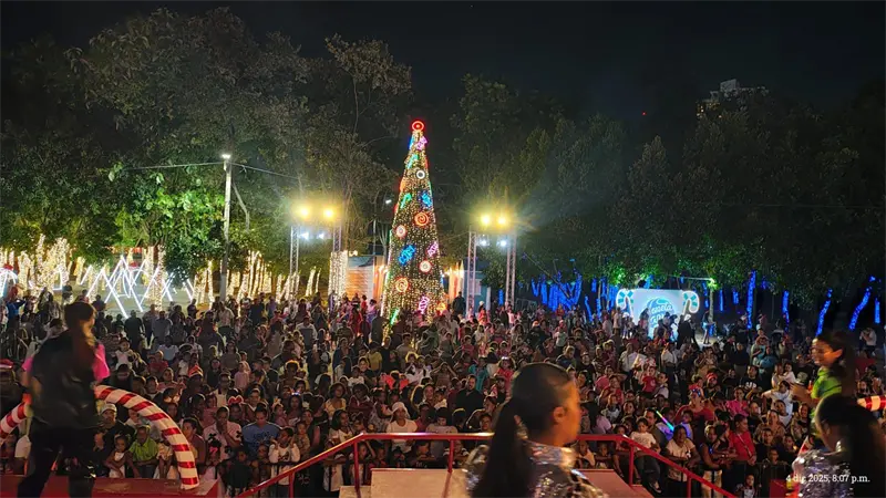 Villa Navidad 2025 supera 400 mil visitantes en Santo Domingo y Santiago
