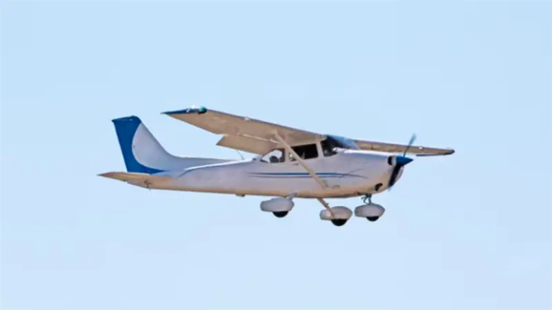 Muere piloto de un avión ultraligero tras accidente frente a la playa más famosa de Brasil