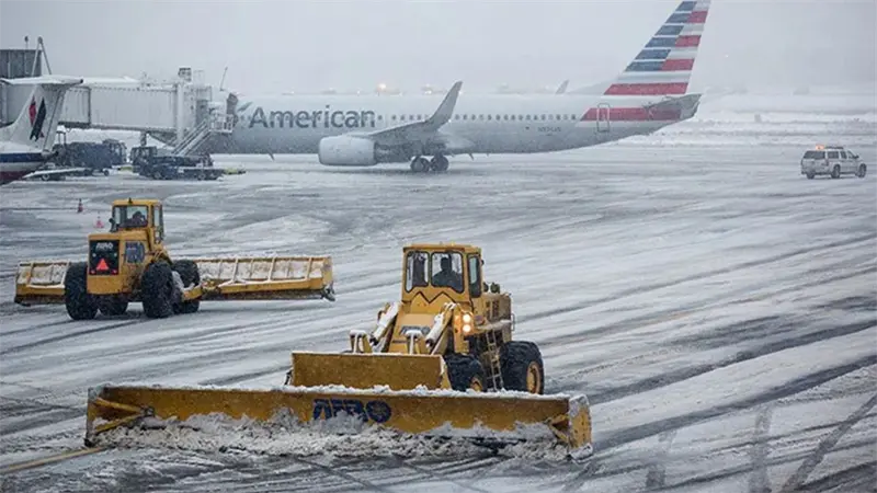 M&aacute;s de 1,700 vuelos cancelados en el &aacute;rea de Nueva York por tormenta de nieve