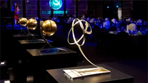 Djokovic, primer galardonado con el Globe Sports Award, entregado por Cristiano Ronaldo