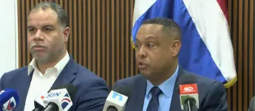 Fallas en proceso de construcci&oacute;n provocaron derrumbe del  techo en Hospital de Azua