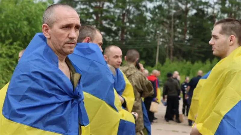 Rusia y Ucrania intercambiaron casi 5,000 prisioneros este año