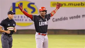 ¡Leones siguen invictos! Derrotan 4-2 a los Gigantes del Cibao