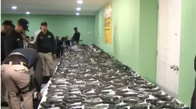 Ley sanciona con prisión y multas la exhibición de armas en la vía pública