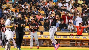 Toros ganan reñido partido ante Águilas en Santiago