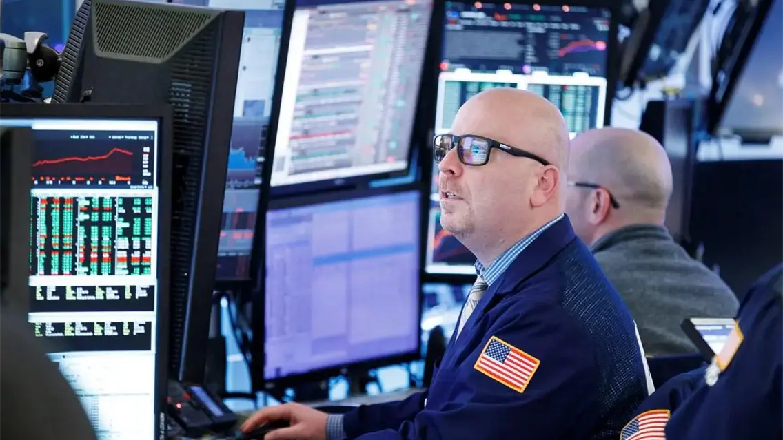 Wall Street zanja 2025 al alza, con volatilidad por aranceles y atento al boom de la IA Wall Street zanja 2025 al alza, con volatilidad por aranceles y atento al boom de la IA