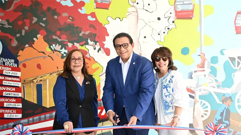 Daniel Rivera inaugura Oficina Senatorial para fortalecer la cercanía con ciudadanos de Santiago