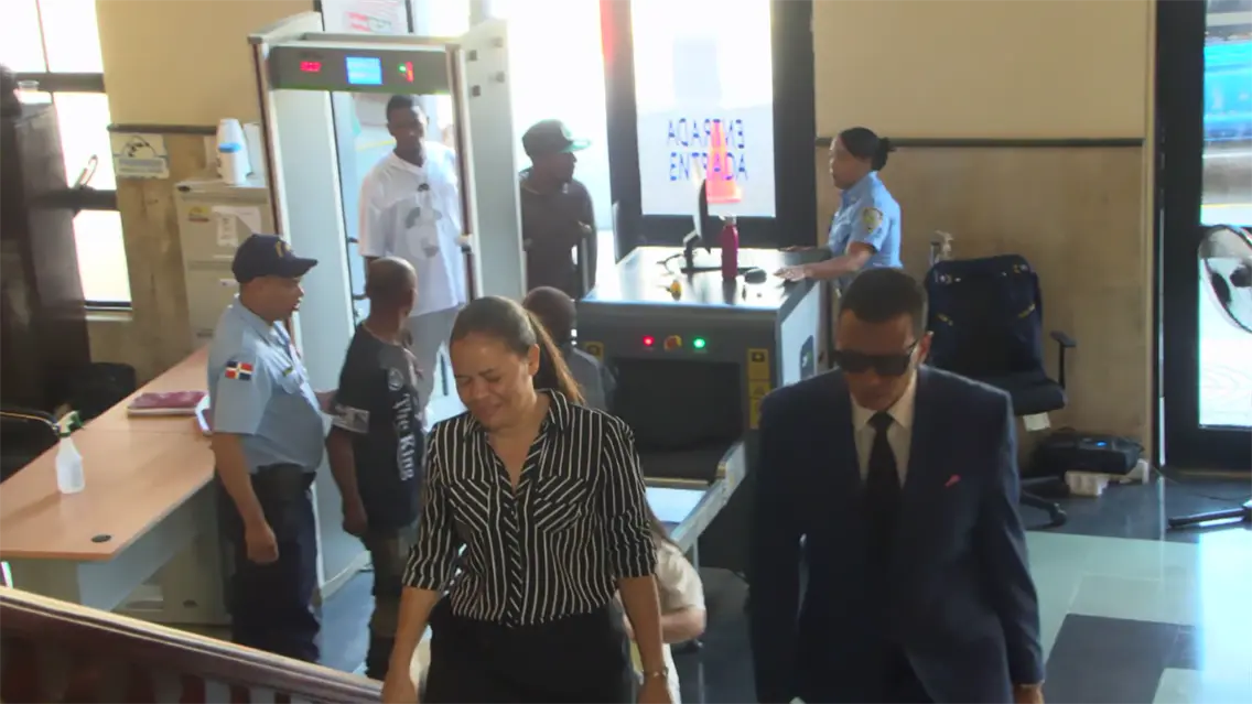 "No fue un atraco, hab&iacute;a acoso": madre de joven asesinada contradice versi&oacute;n del imputado