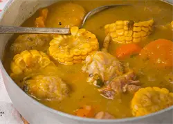 El sancocho reina en el recalentdo en los barrios del Gran Santo Domingo