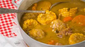 El sancocho reina en el recalentdo en los barrios del Gran Santo Domingo