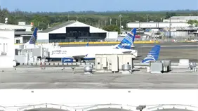 Cancelan m&aacute;s de 300 vuelos en PR por el operativo militar de EEUU en Venezuela