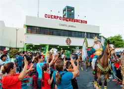 Cuerpo de Bomberos del DN realizar&aacute; desfile del D&iacute;a de Reyes Magos el lunes 5 de enero