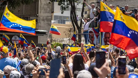 Libertad, libertad, venezolanos festejan en Lima la detención de Maduro por EE.UU. Libertad, libertad, venezolanos festejan en Lima la detención de Maduro por EE.UU.