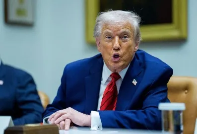 Trump ordena ataques dentro de Venezuela, incluidos contra objetivos militares, según CBS