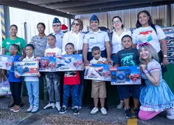 Comandancia General de la Fuerza A&eacute;rea, junto a la Asociaci&oacute;n de Esposas, celebra el D&iacute;a de los Reyes Magos con miles de ni&ntilde;os