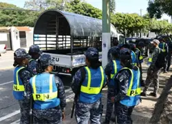 Refuerzan seguridad en la embajada venezolana en RD