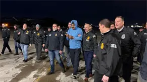 Maduro es trasladado a una prisi&oacute;n federal tras su llegada a Nueva York, seg&uacute;n medios