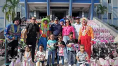 Asociaci&oacute;n de Esposas de la Polic&iacute;a Nacional entrega juguetes en D&iacute;a de los Santos Reyes