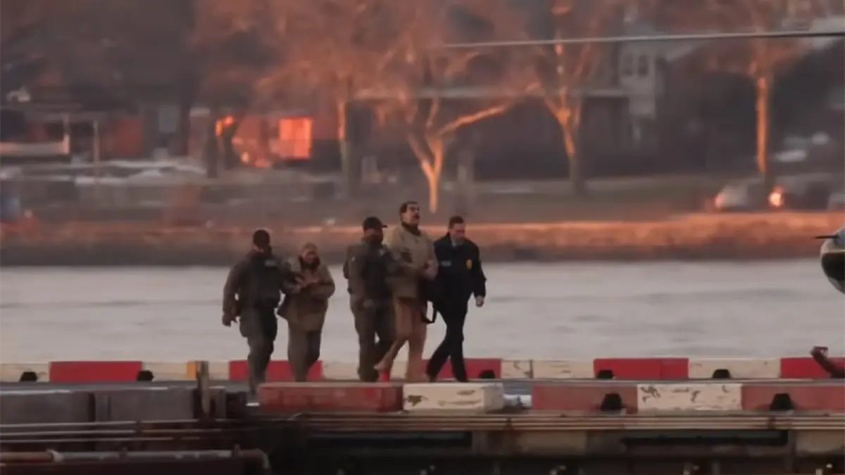 Con el apresamiento de Nicolás Maduro, el futuro de Venezuela y la relación con EE.UU crea una nueva brecha política en España.