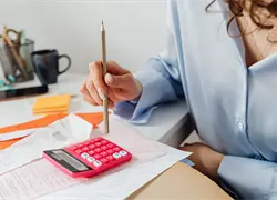 Estrategias simples para reducir gastos hormiga y cuidar el bolsillo en la vida diaria