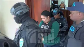 Dictan tres meses de prisi&oacute;n preventiva a ayudante fiscal acusada de asesinar a su expareja